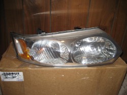 Saturn_Ion_right_headlight.JPG