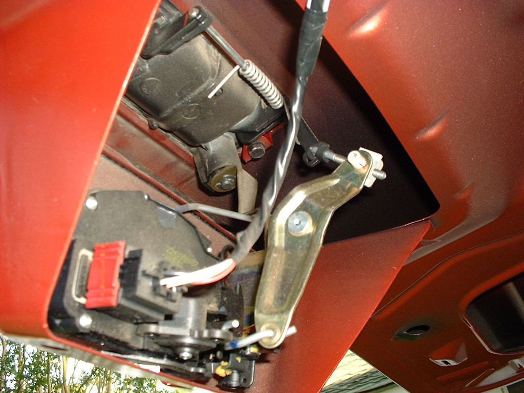 2004 Saturn Vue Rear hatch latch L15900259 Locks & Hardware